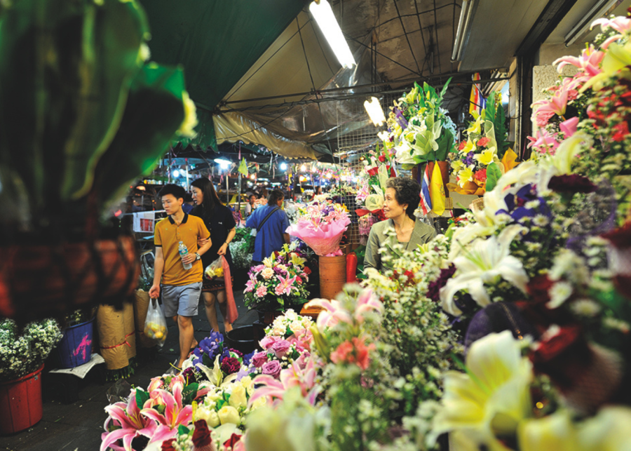 places to visit in Bangkok | Pak Khlong Talat