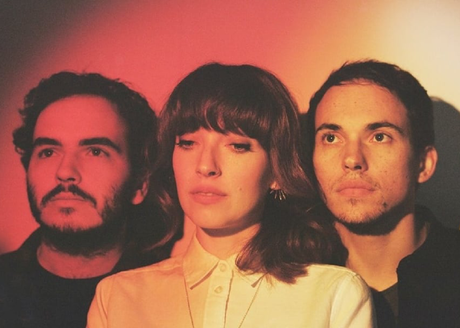 female-fronted bands indie music Daughter