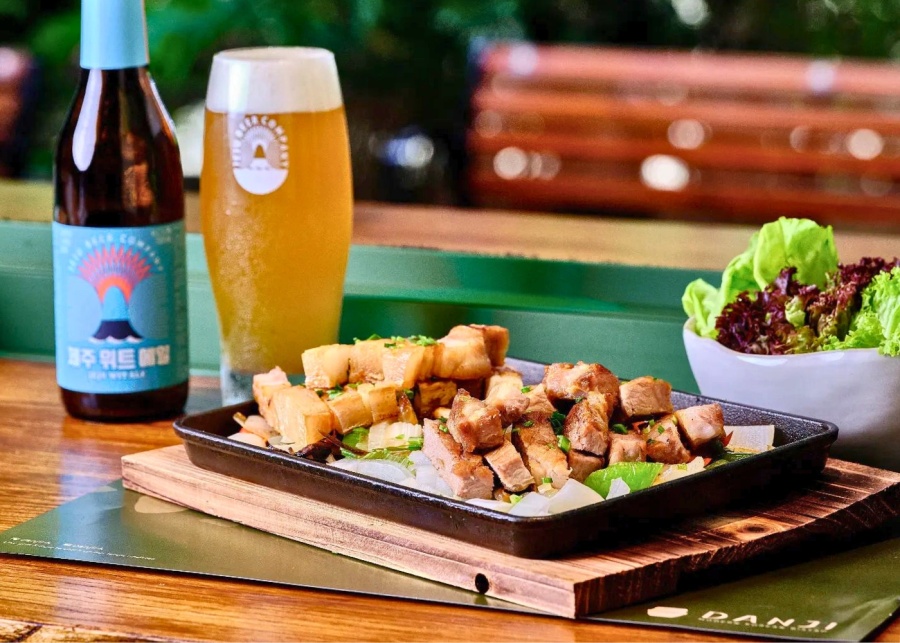 pet friendly cafe and restaurant hong kong danji