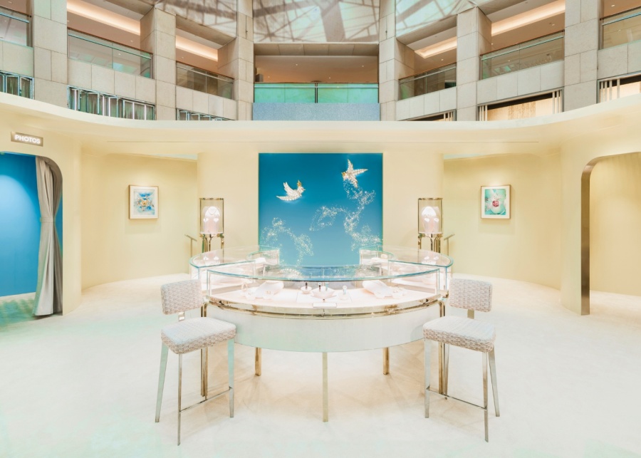tiffany and co opens pop-up in landmark atrium