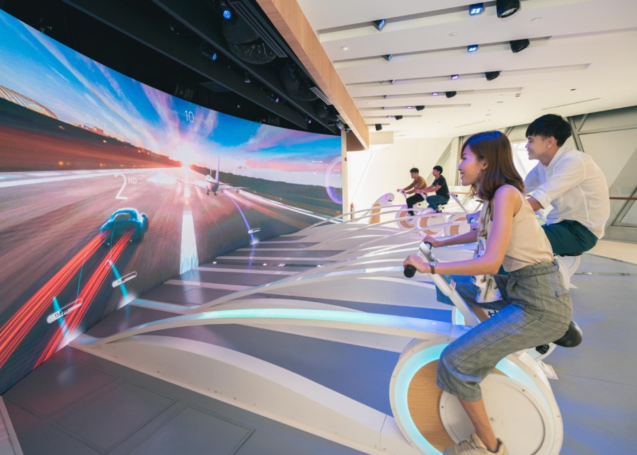 Participants taking part in Changi Experience Studio's immersive zone | SG60 deals and promotions