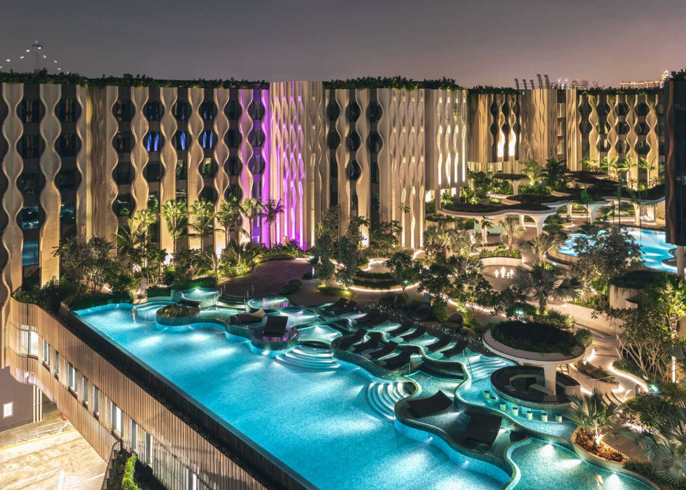 The best swimming pools in Singapore | Pool Deck at Sentosa