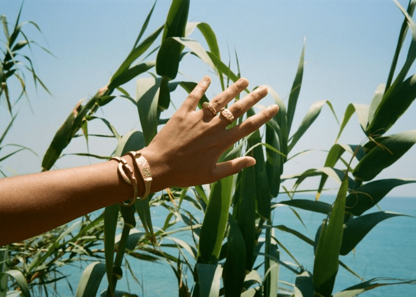 Lucy Folk | Online stores with free shipping to Singapore