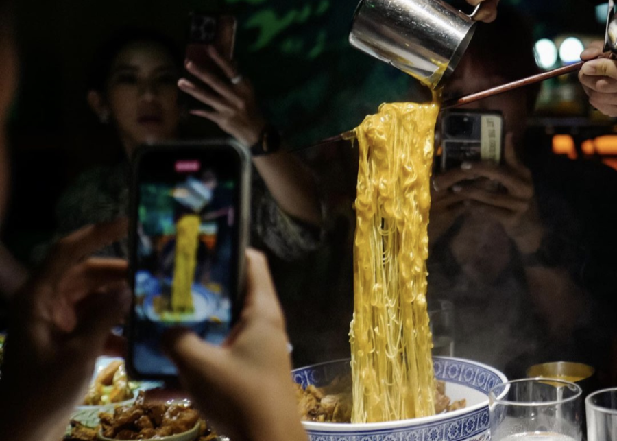 The Dragon Chamber's flying king prawn noodles with Hokkaido scallops | Chinese restaurants in Singapore